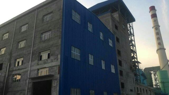 这是8月11日拍摄的事故现场。新华社发