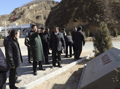 2015�꣬ϰ��ƽ������������У���վǰ���Ӱ����Ӵ������ҺӴ塣��ͼƬ��Դ���»�����