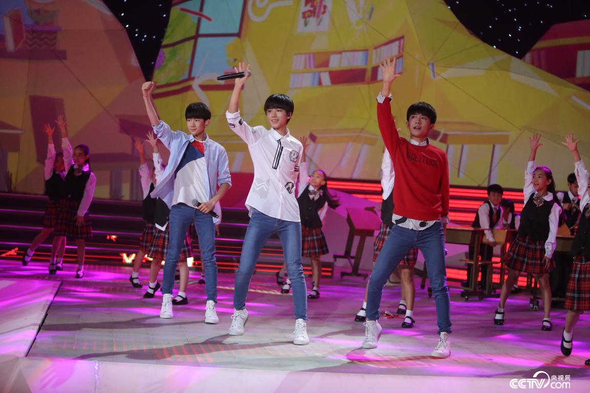 TFBOYS����2016����ѧ��һ�Ρ�������