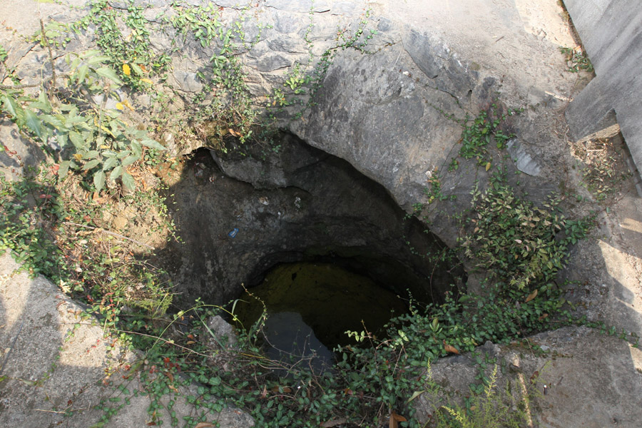 【网络媒体走转改】广西灌阳县:青山巍巍埋忠骨