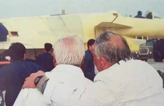 ����-10�Է��ֳ��������ı�Ӱ����Ϊ����������Ϊ�ܹ���ʦѦ���٣���վ�����������