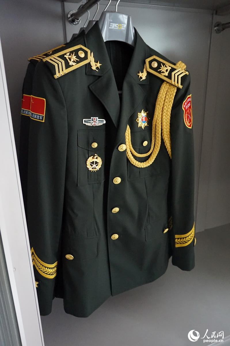 ���̶�սʿ���¹�������   ����  ��