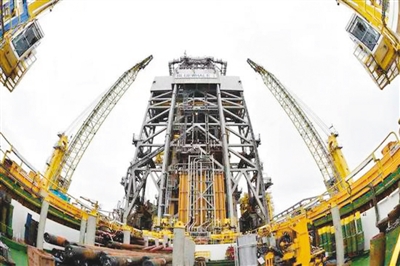 中国试采成功 可燃冰规模开采终现“光明” 中国试采成功 可燃冰规模开采终现“光明”