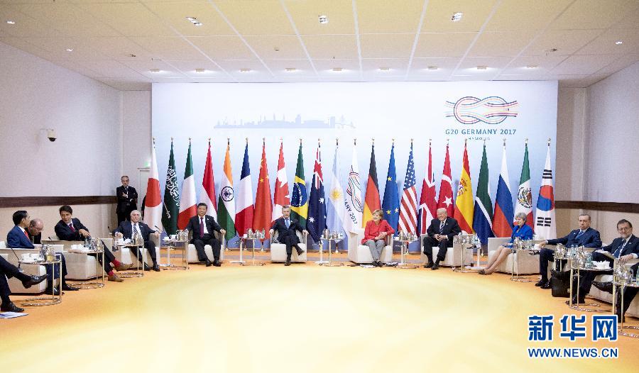 77գʮ쵼˵ʮηڵ¹СϯϰƽϯΪֿŰݡƶҪǷǰϰƽϯʮŷ쵼̸ᡣ» ѧ 