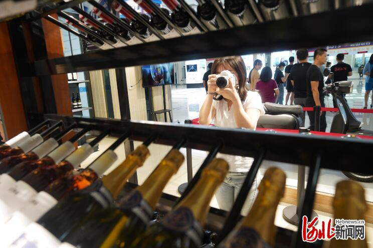 【行走自贸区】线下逛线上购!来曹妃甸综合保税区体验不一样的“海淘”