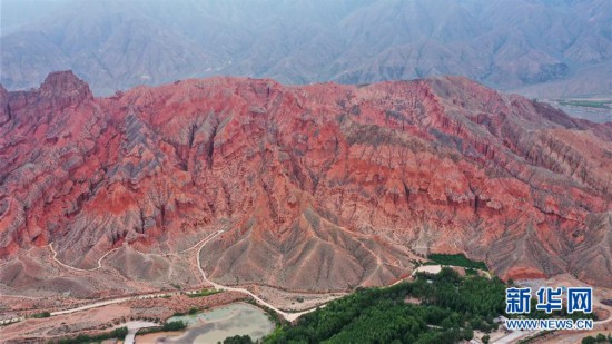 (新华全媒头条·走向我们的小康生活·决战决胜脱贫攻坚·图文互动)(7)高原上绽放的光芒——来自青海攻克深度贫困堡垒的故事