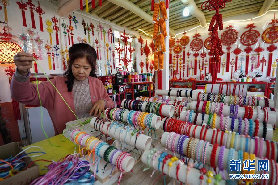 (全面建成小康社会“百城千县万村调研行”·图文互动)(3)北戴河村:艺术院落“点亮”乡村致富路