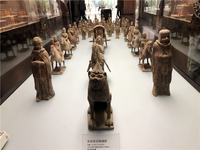 出土的北魏仪仗俑