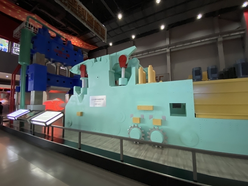 630吨 米有轨式锻造操作机模型图