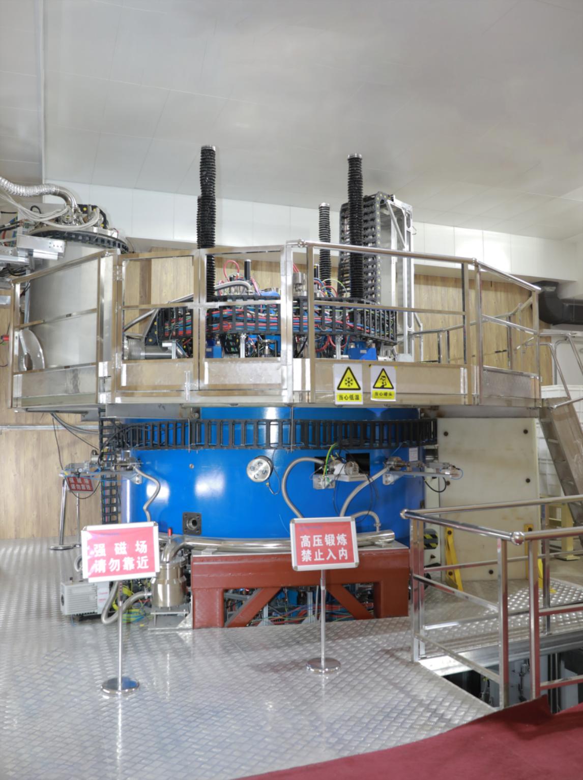 2020年230MeV超导回旋加速器完成内靶束流调试,这是可造福广大患者的质子治疗加速器