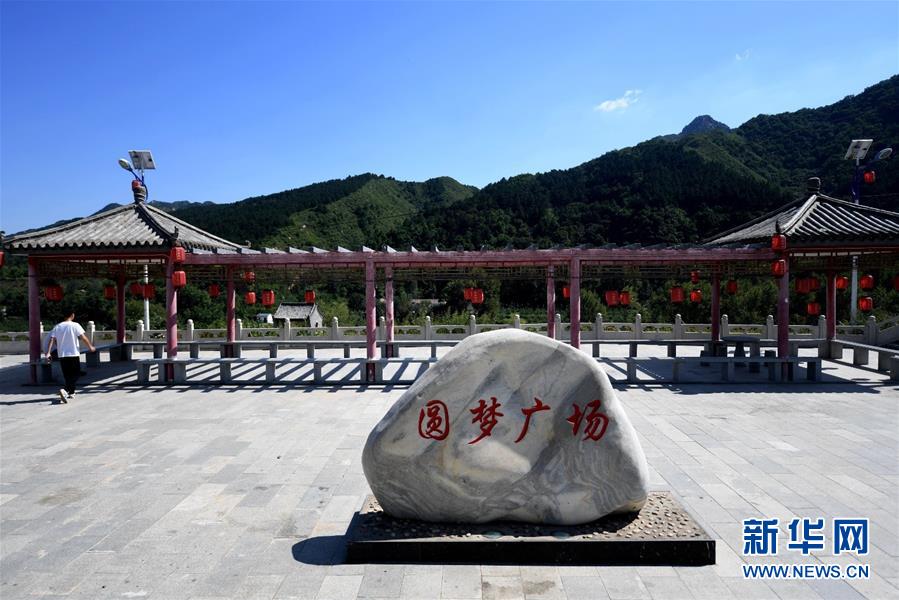 ���»�ȫýͷ����С��Բ�Ρ�ͼ�Ļ�������3���ֺ�ʷʫҫǧ���д���й������������й�����ȫ�潨��С�����֮��