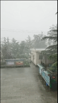 7月11日傍晚,北京降雨第一站抵达房山。来源:北京日报
