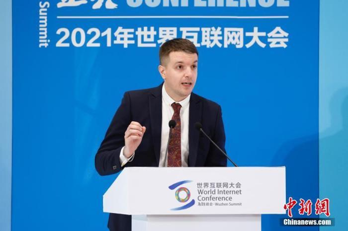 ͼΪӢ������˾ͽ������ϯ��̳�� <a target='_blank' href='http://www.chinanews.com/'><p  align=