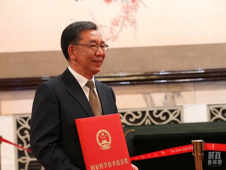 时政新闻眼丨这场最高规格的科技奖励大会,折射了哪些新变化?