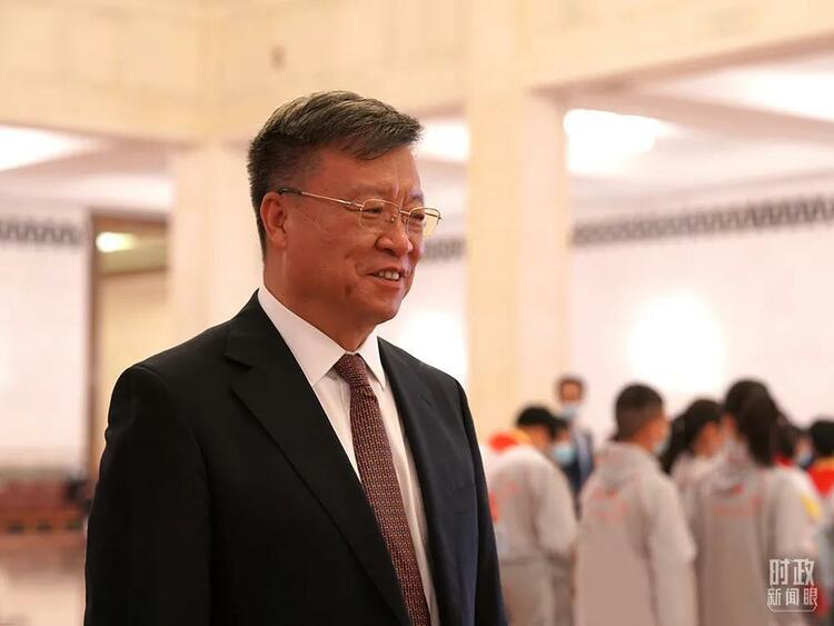 时政新闻眼丨这场最高规格的科技奖励大会,折射了哪些新变化?