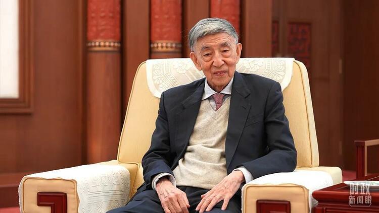 时政新闻眼丨这场最高规格的科技奖励大会,折射了哪些新变化?