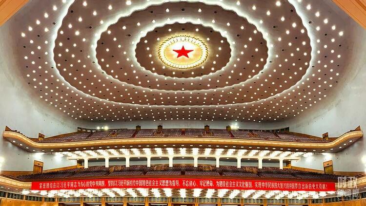 ����Ļʽ�ֳ�������̨���Ӽ��߷�һ�����㣩