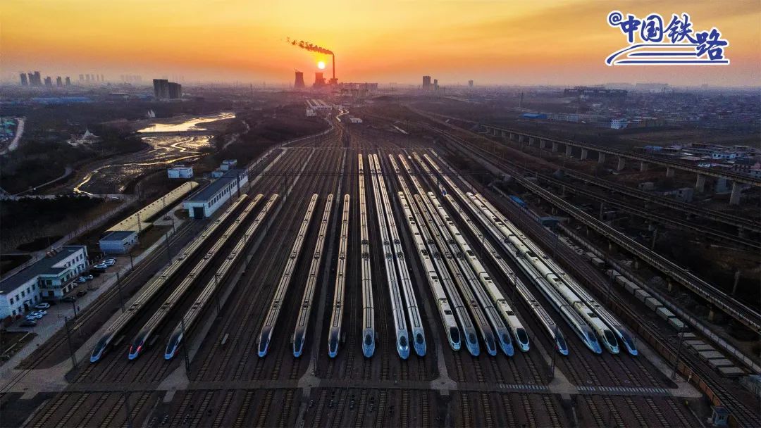 �ճ�ʱ�֣�ʯ��ׯ��������װ�����Ķ����顣��� ��