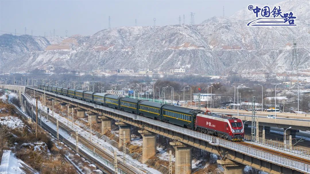 ���������װ�ع����г�������������·�����Խ ��