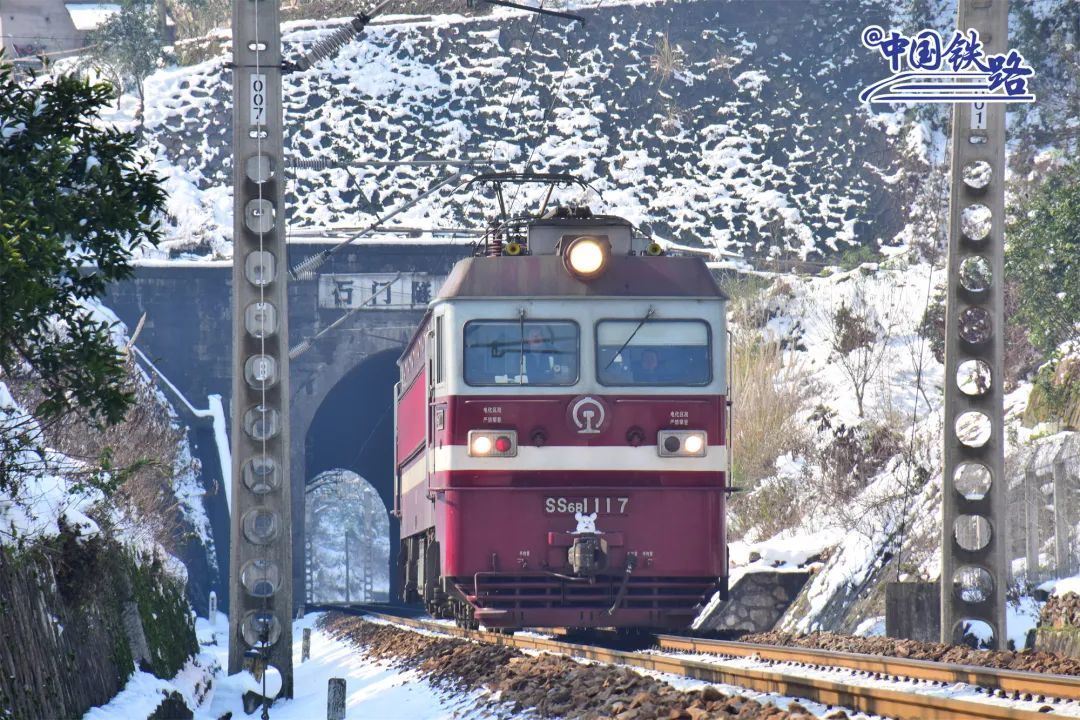 �����ϰ��š�Сѩ�ˡ��Ļ��˻���ͨ��������ʯ����������Ȫ�� ��