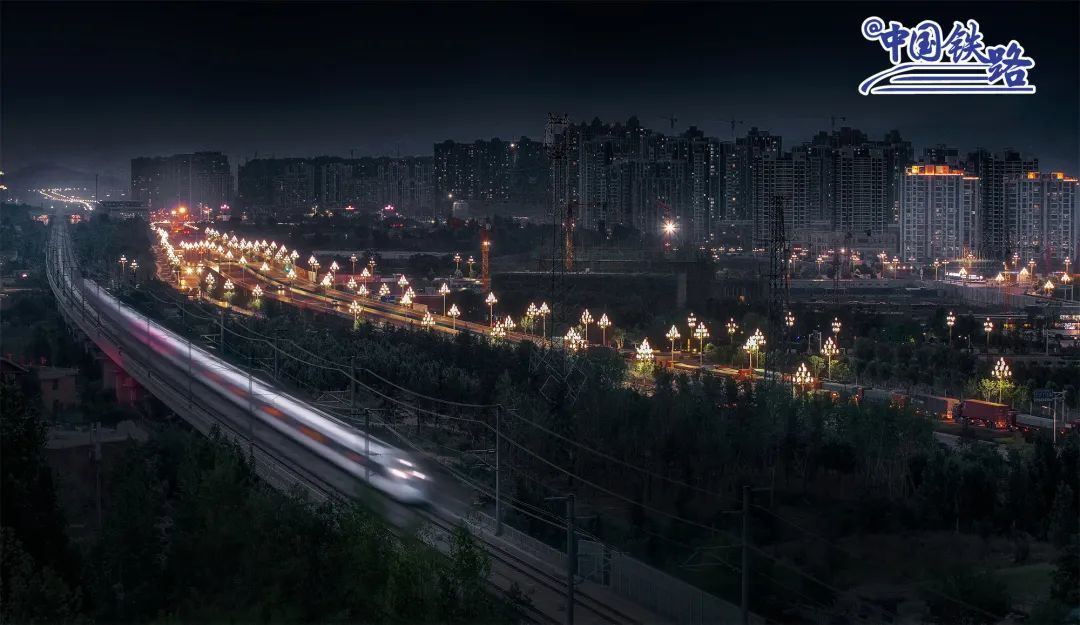 �財���ѧ�� ��