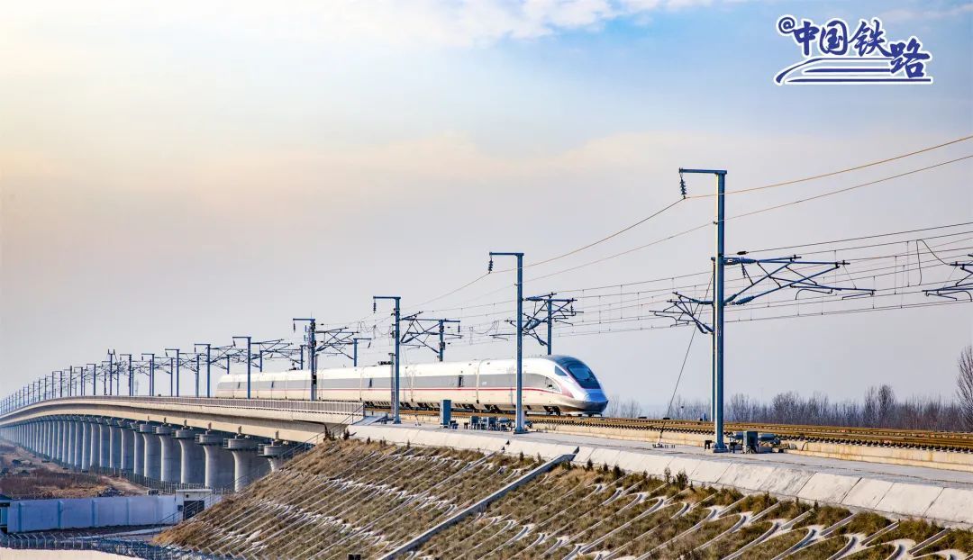 һ�и����������г�����ͣ�������������ϱ�վ���Ʊ�ͥ ��