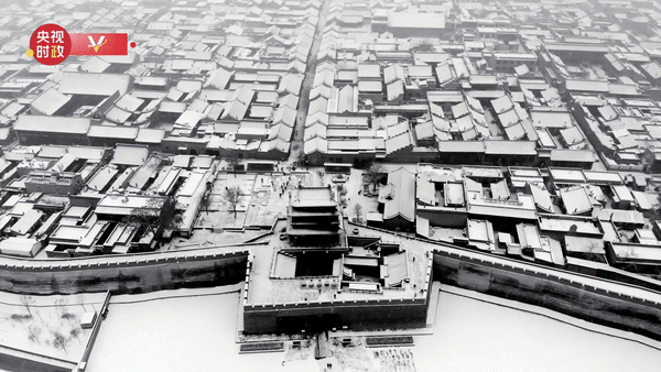 △鸟瞰雪后的平遥古城