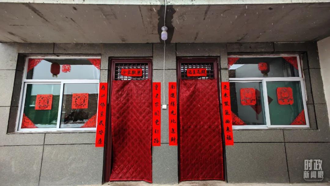 △冯南垣村,因秋汛受灾的村民搬进了新建的装配式住房。(总台央视记者彭汉明拍摄)