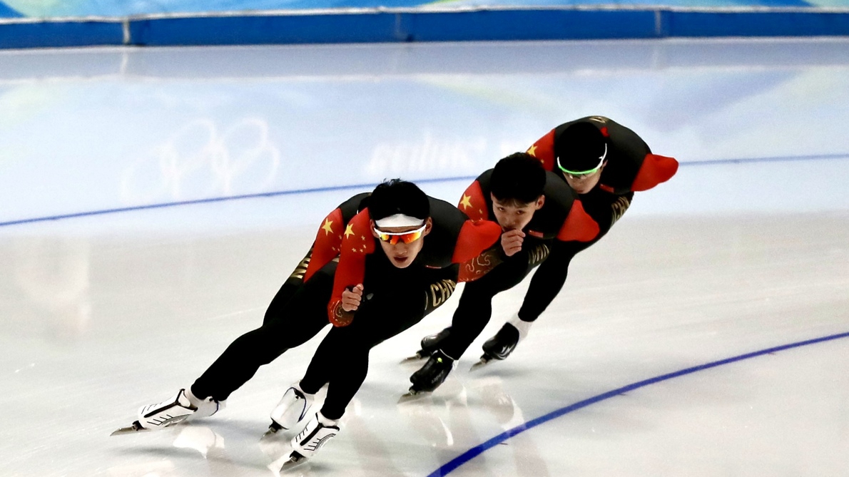 探访国家速滑馆“冰丝带” 中国日报记者探访国家速滑馆“冰丝带” 多国运动员进行赛前训练