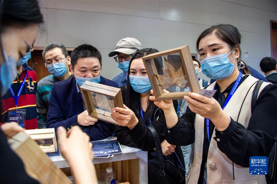 (在习近平新时代中国特色社会主义思想指引下——新时代新作为新篇章·习近平总书记关切事·图文互动)(5)楚天春风劲——湖北重返经济发展“主赛道”观察