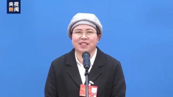 他们全部来自基层一线!听,代表通道上的基层声音