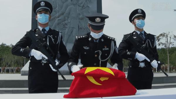 缅怀!功勋卓著的缉毒英雄已安葬