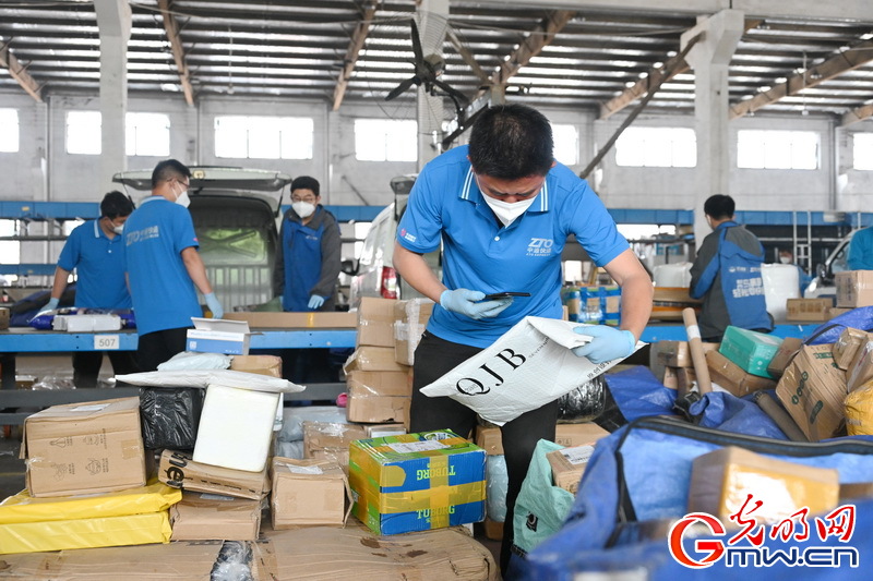 【组图】上海邮政快递业复工复产取得初步成效 争取6月上中旬快递网点全部恢复运营