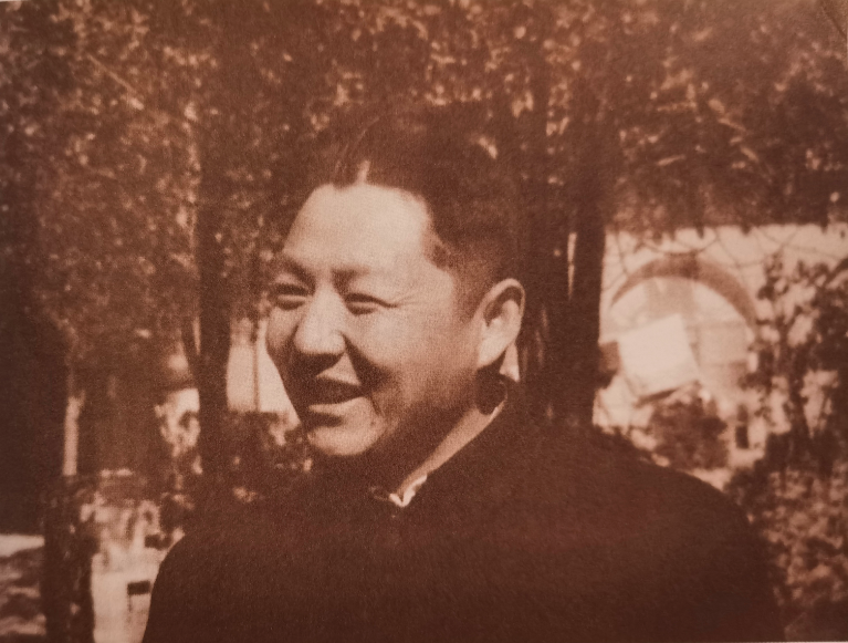 1946年,习仲勋在陕北。(画传 拍摄)