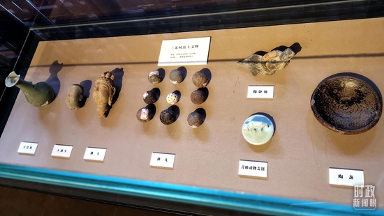△三苏祠出土文物。(总台央视记者李晓周拍摄)
