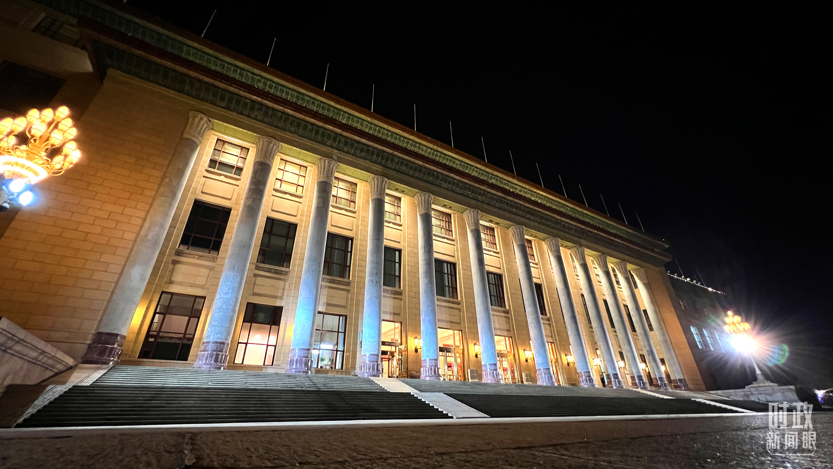 时政新闻眼丨在金砖会晤现场,习近平强调这件事对世界至关重要