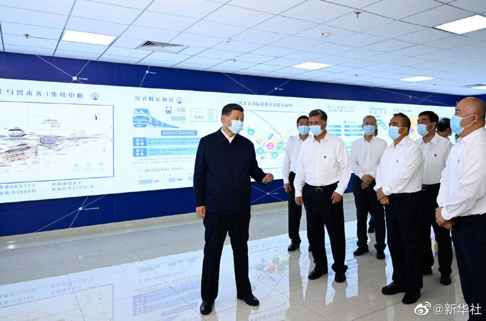 习近平:共建“一带一路”,新疆不再是边远地带,而是一个枢纽地带