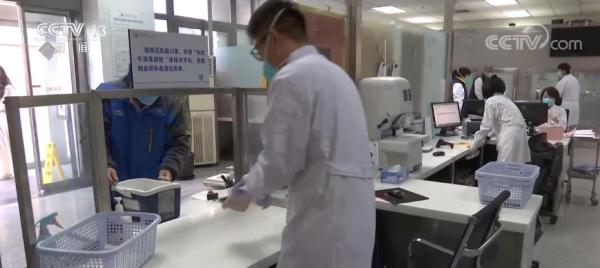 ҽ����Ա����һ�� ���Ͻ����ڼ�Ⱥ��ҽ�Ʒ�������