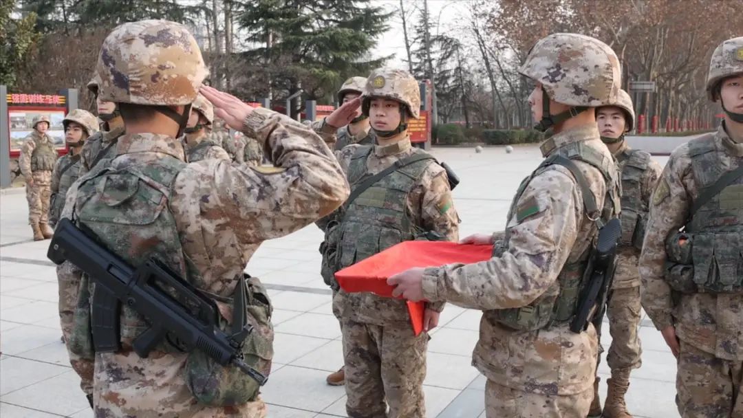 ��ʿФ˼Զ��ĸ��С�������ӹ��꣬�����������һ����Ƭ