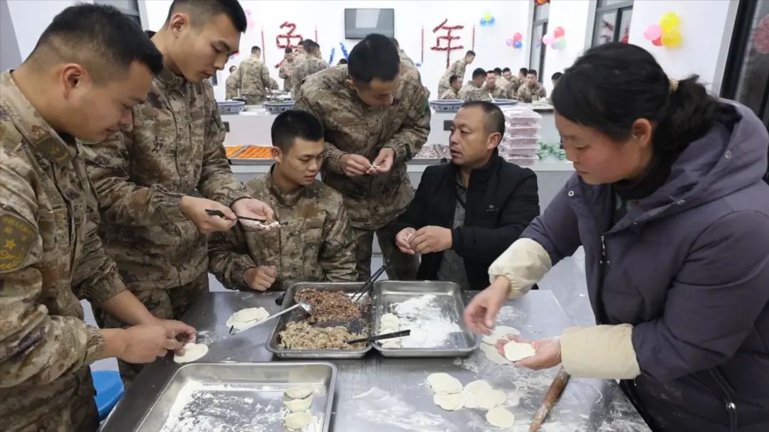 ��ʿФ˼Զ��ĸ��С�������ӹ��꣬�����������һ����Ƭ