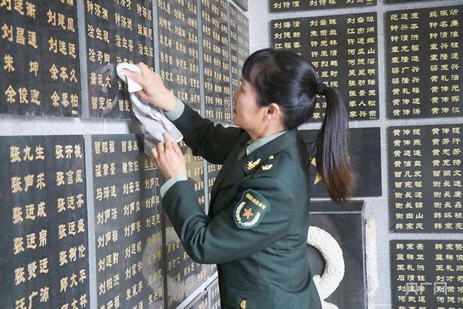 ��ϰ�����졿���о����Ƕ�Ӣ����õ��廳