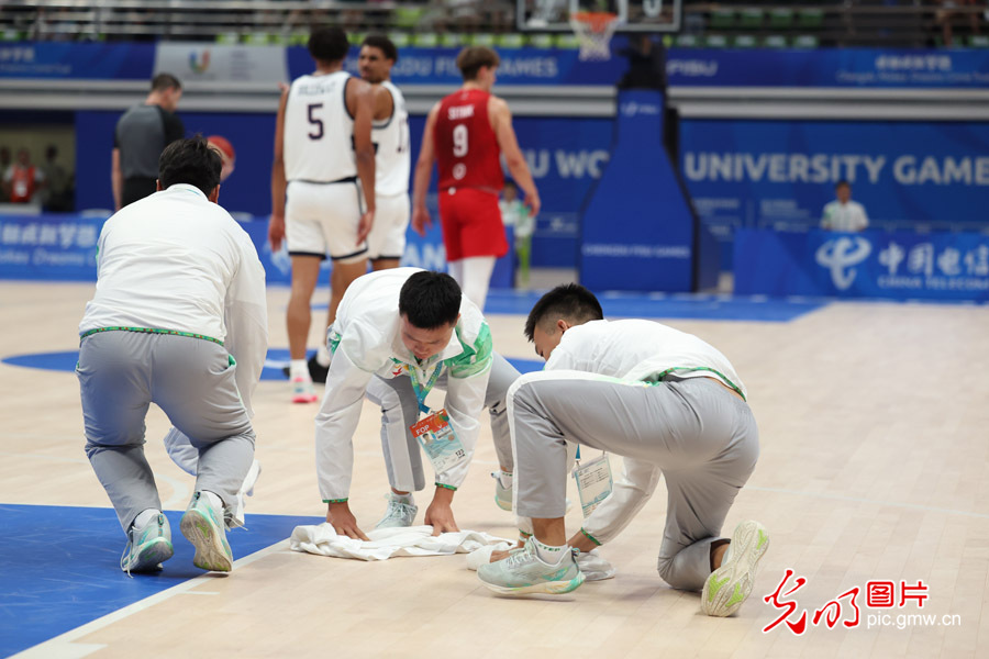 ��С�ཷ���ɶ����˻������������羰��