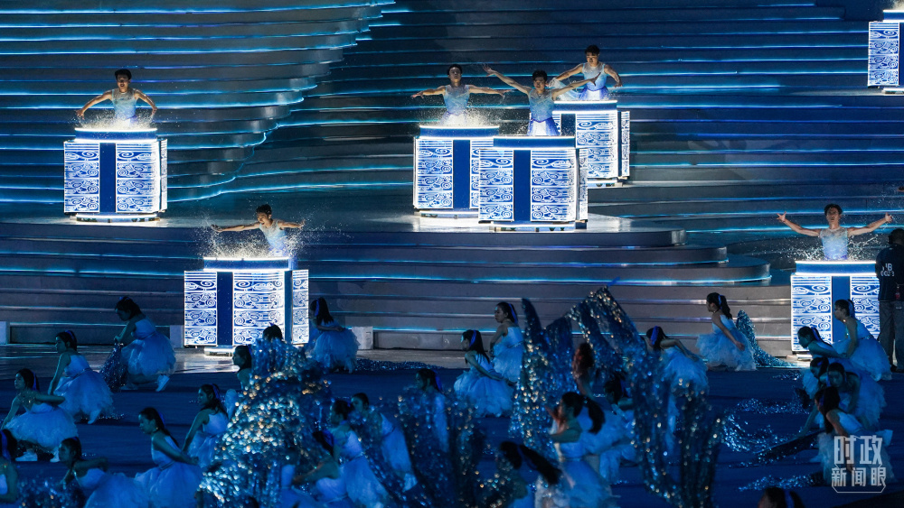 ʱ��������ح���˻ῪĻ�գ�ϰ��ƽ��ϯ��Щ����ݷḻ��Ϣ