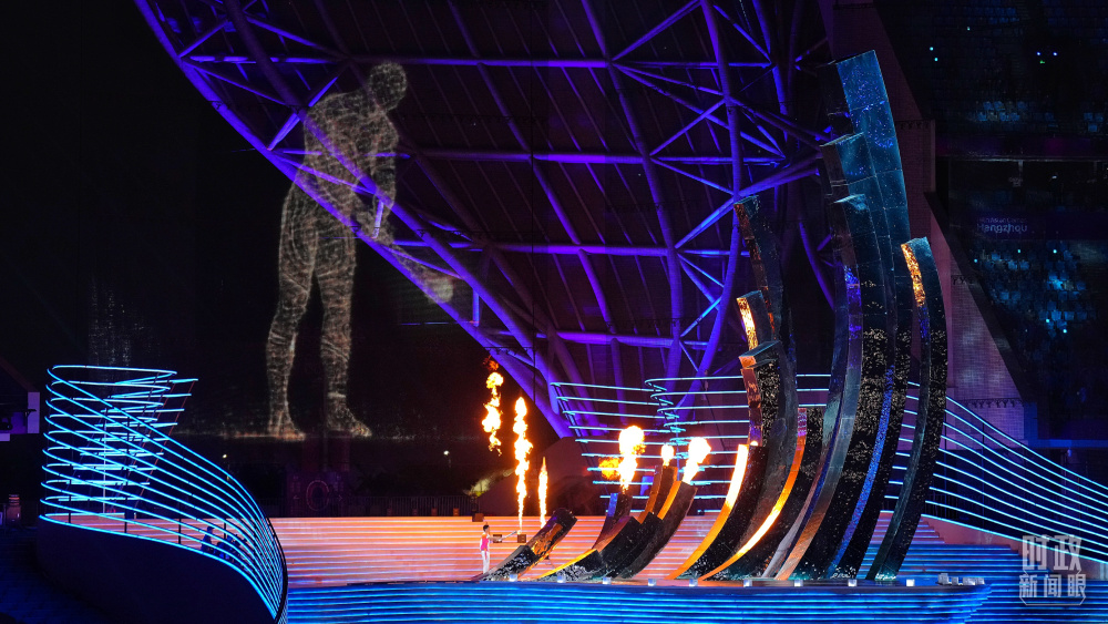 ʱ��������ح���˻ῪĻ�գ�ϰ��ƽ��ϯ��Щ����ݷḻ��Ϣ