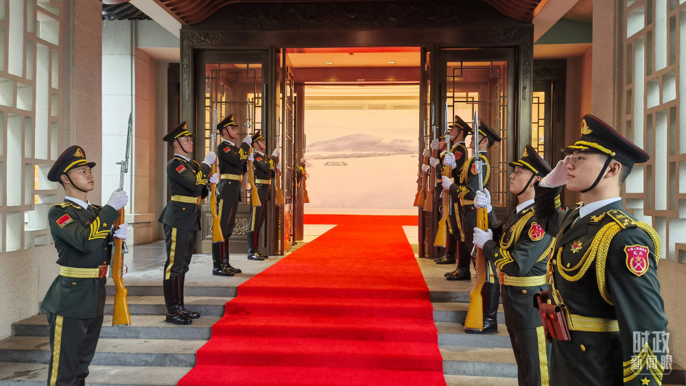 ʱ��������ح���˻ῪĻ�գ�ϰ��ƽ��ϯ��Щ����ݷḻ��Ϣ