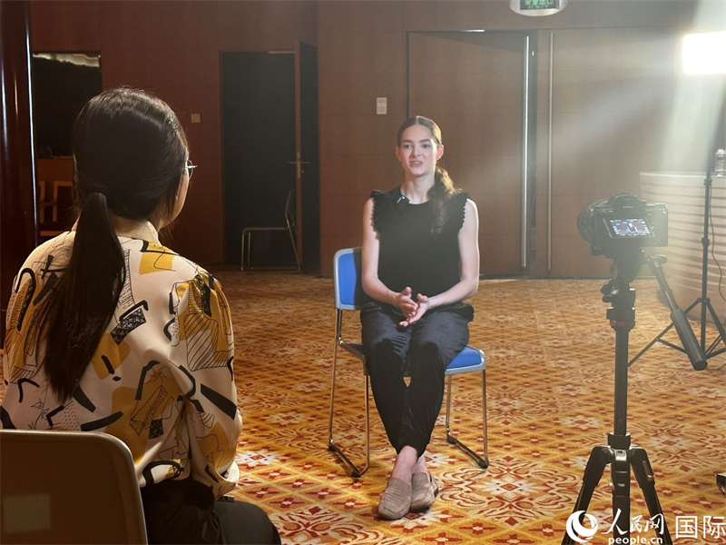 Ī˹�ƴ��Ժ����������ϯ���߰����ŵ���������ɵ½�������������ר�á����������� ���ƽ��