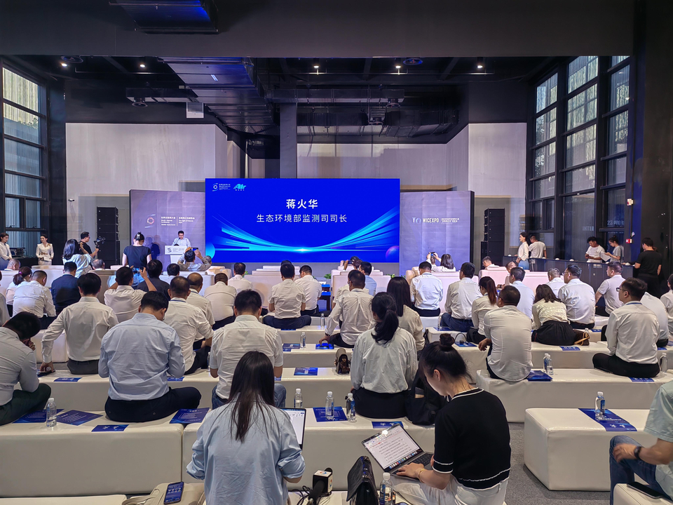 ����������������������������������վ��ʽ����