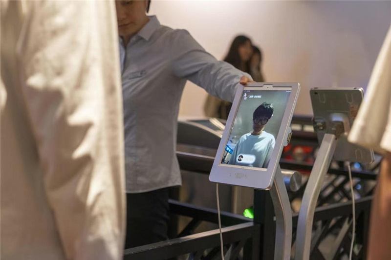 �ǻ۾���������������