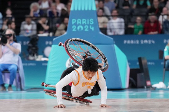 巴黎残奥会|“撞车、摔倒,我们都习惯了”