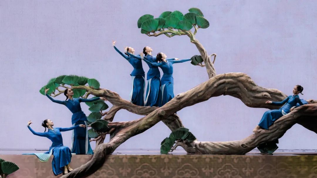 ���赸��װ���뻭��������֮������޾�����